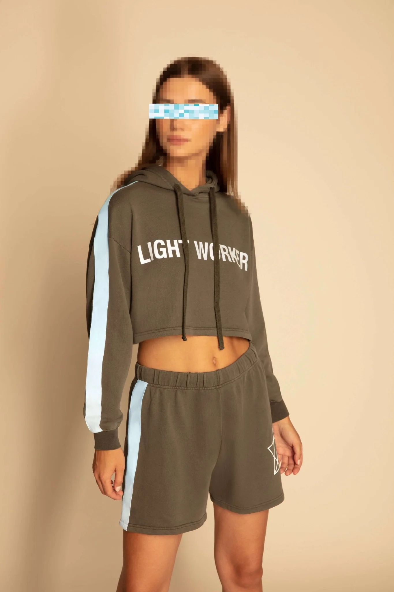 Women's Light Worker Cropped Hoodie in Caladan - Image 4